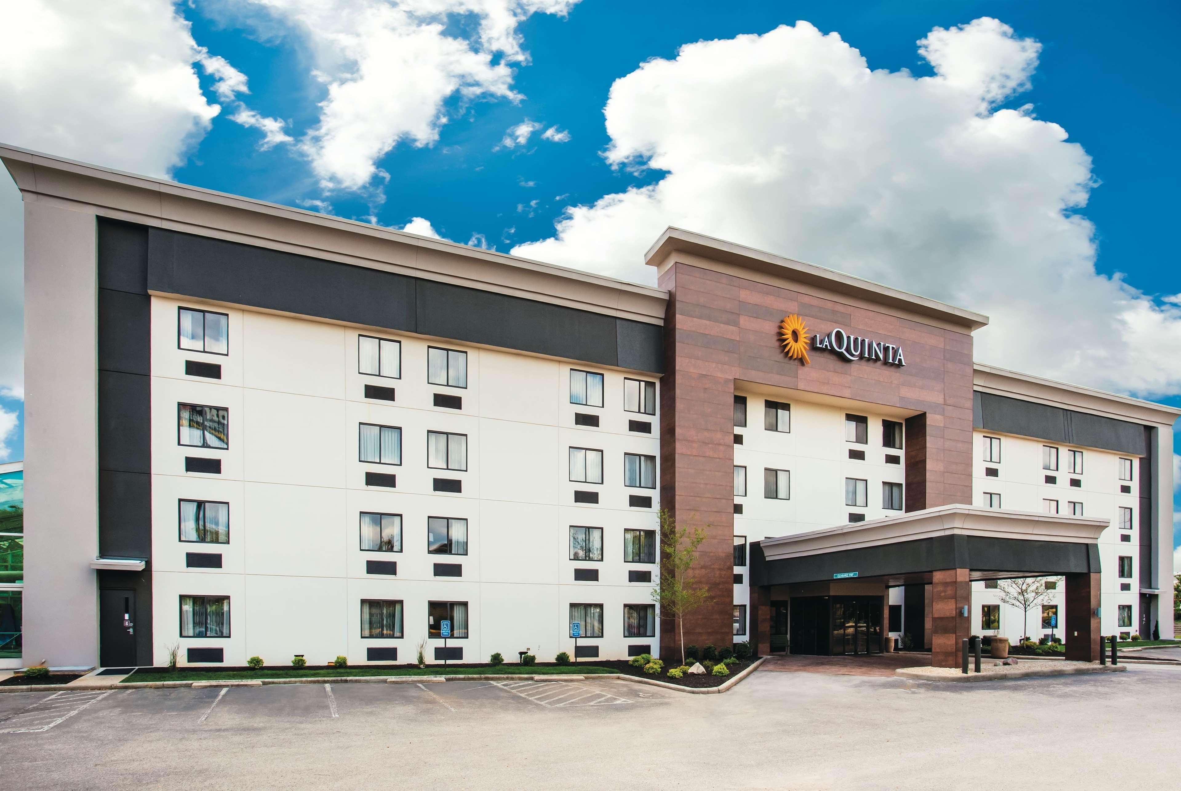 Hotel La Quinta By Wyndham Cincinnati Ne - 3*