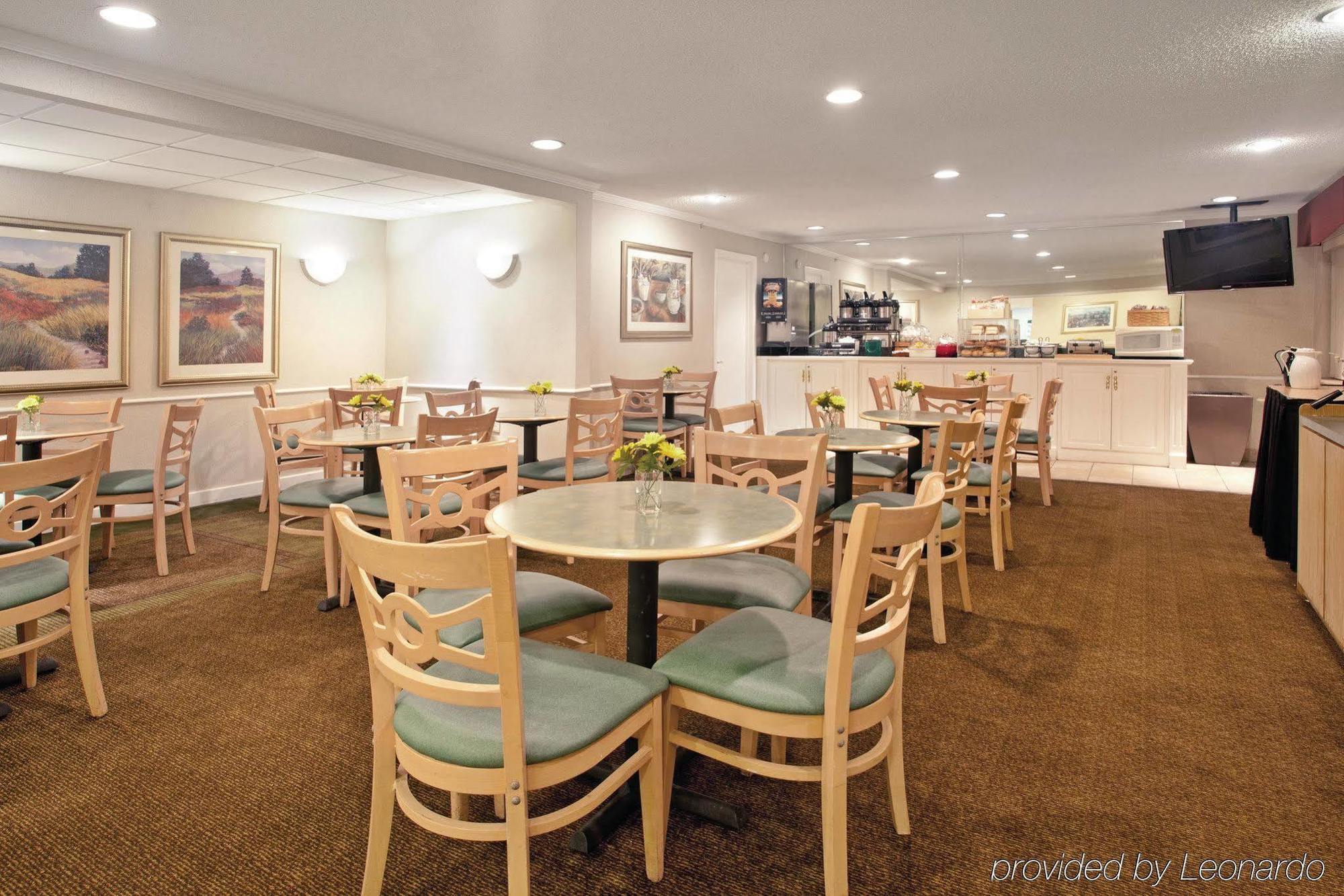 La Quinta By Wyndham Cincinnati Ne - Hotel